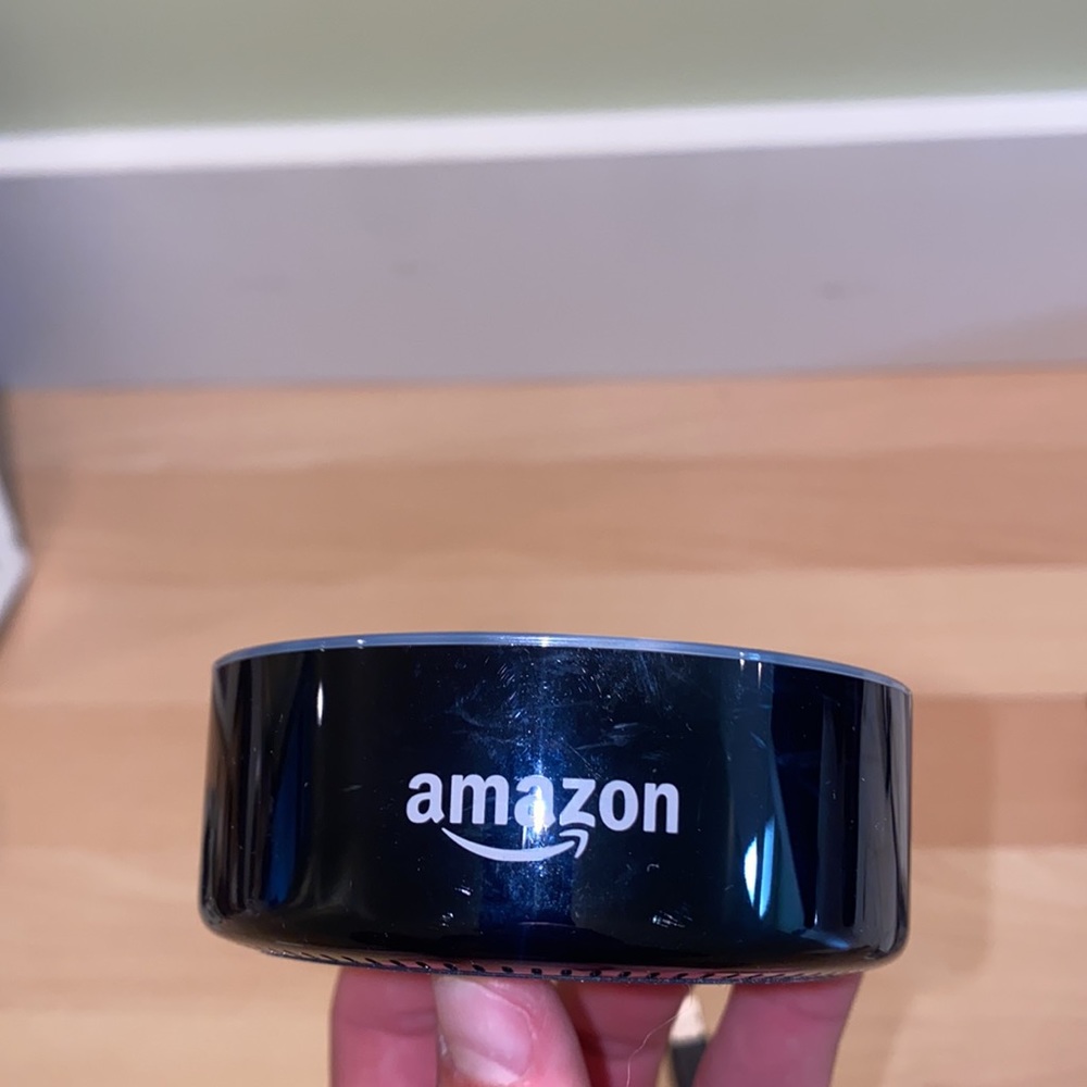 Amazon dot - Picture 2 of 3